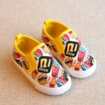 Children's canvas shoes