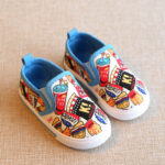 Children's canvas shoes